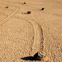 Most Awesome Natural Phenomena HD photos 1dut.com54 - Sailing Stones Death Valley California
